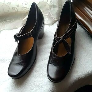 EUC NAOT EU39 Dark brown